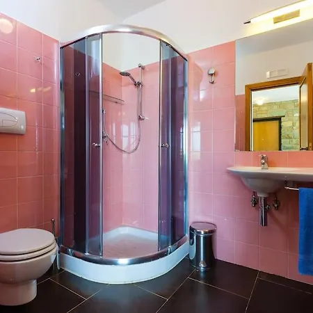 Tiny Loft Mit Grosser Terrasse - Cilentissimo-1km Zum Meer Castellabate