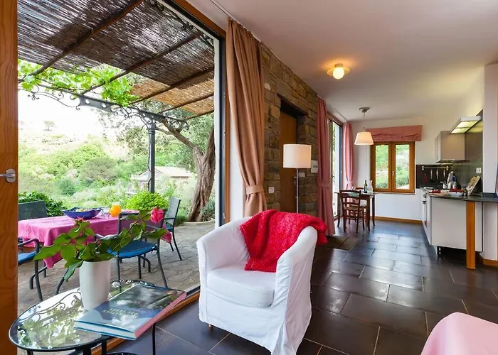 Apartment Tiny Loft Mit Grosser Terrasse - Cilentissimo-1km Zum Castellabate