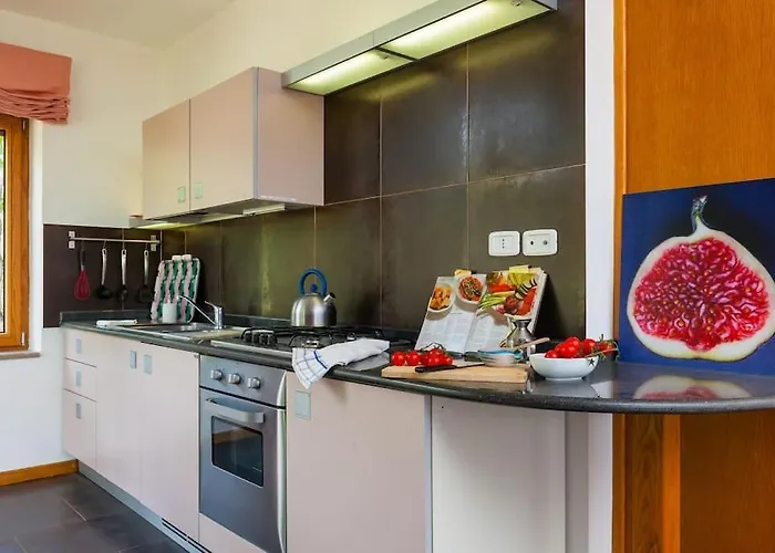 Tiny Loft Mit Grosser Terrasse - Cilentissimo-1km Zum * Castellabate